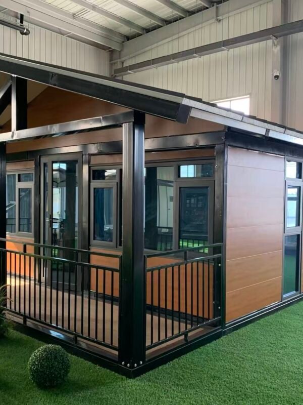 Double-Wing Expandable Container House
