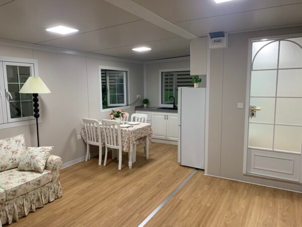 Double-Wing Expandable Container House